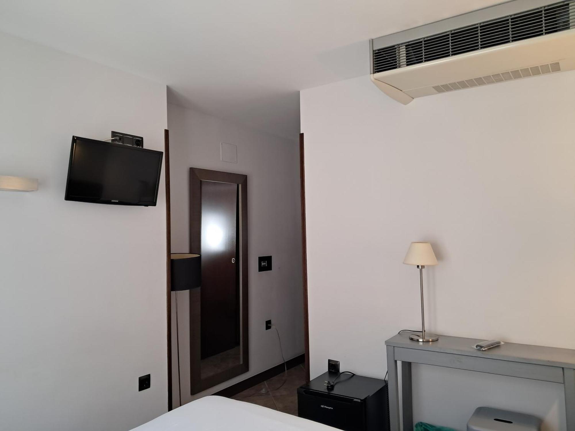 Hostal Rural Villa Vieja โอลีเต ภายนอก รูปภาพ